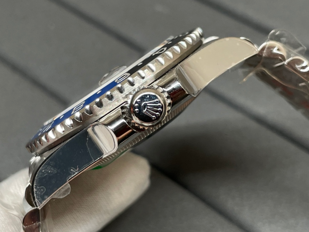 Rolex GMT-Master II “Batman” (40 MM)