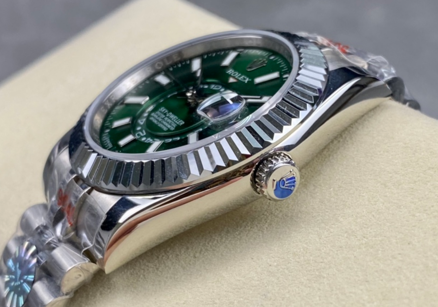 Rolex Sky-Dweller 42MM (GREEN DIAL)