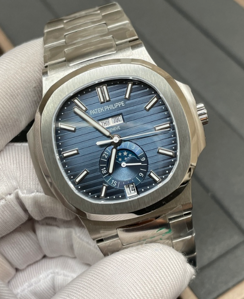 PATEK PHILIPPE SPORT NAUTILIUS