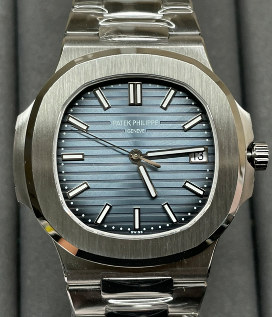 PATEK PHILIPPE NAUTILIUS SERIES 5811