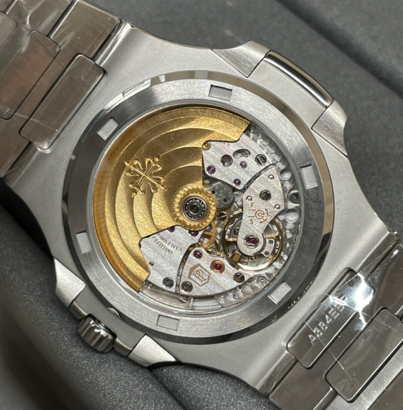 PATEK PHILIPPE 5711 NAUTILUS (WHITE DIAL)