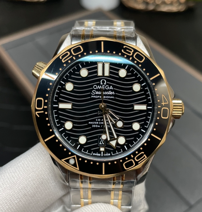 OMEGA SEAMASTER 300 GOLD BLACK 3300