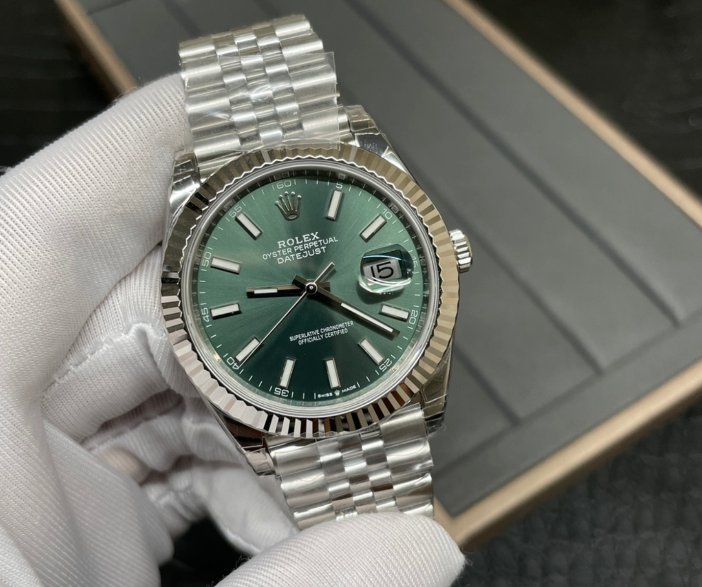 ROLEX DAYJUST 41MM (GREEN DIAL)