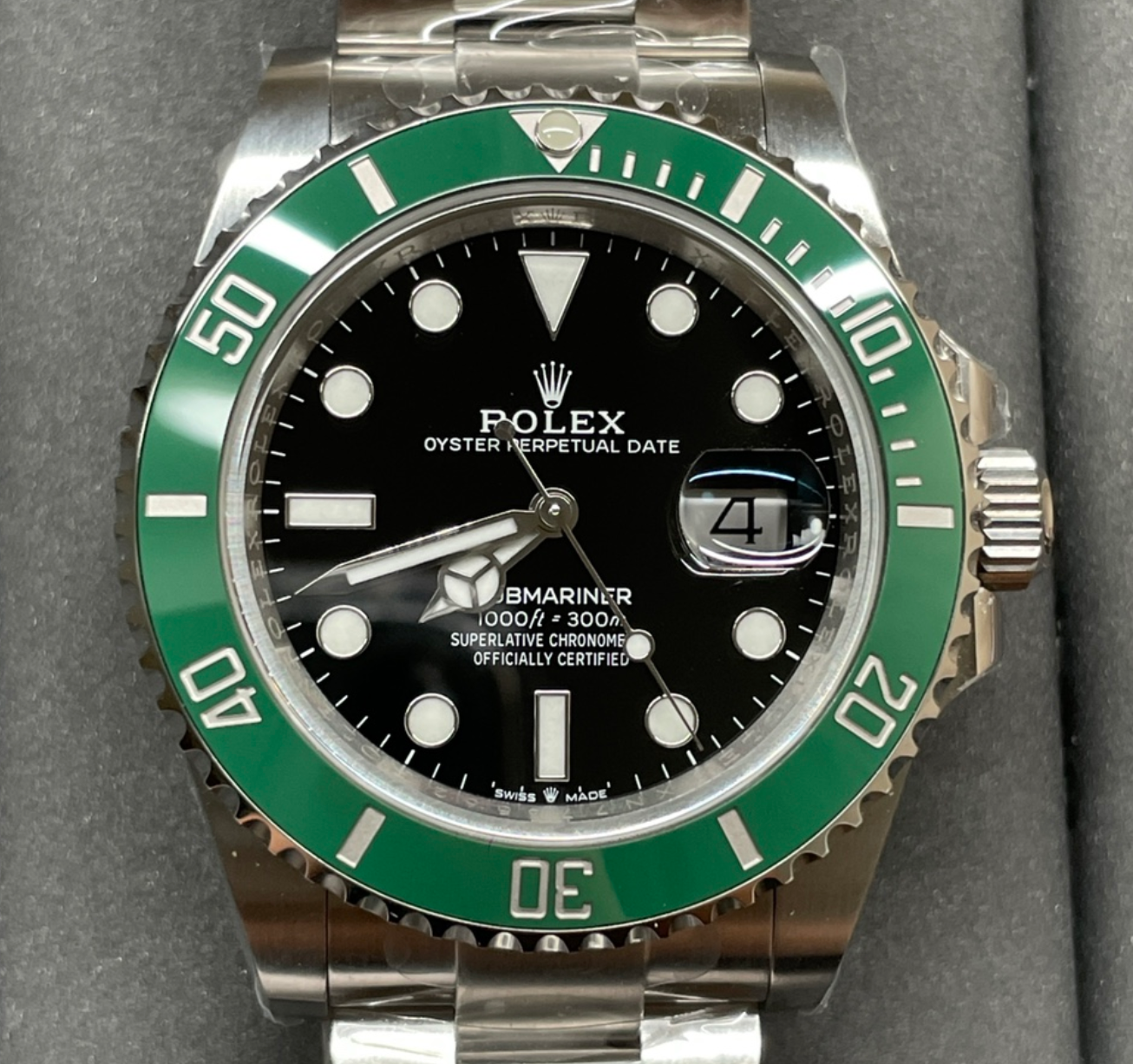 Rolex Submariner Date “Kermit” 41 mm (Ref. 126610LV)