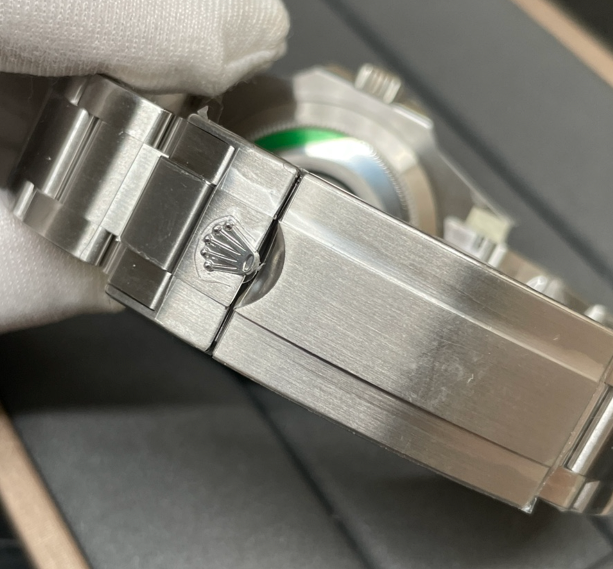 Rolex Submariner Date “Kermit” 41 mm (Ref. 126610LV)
