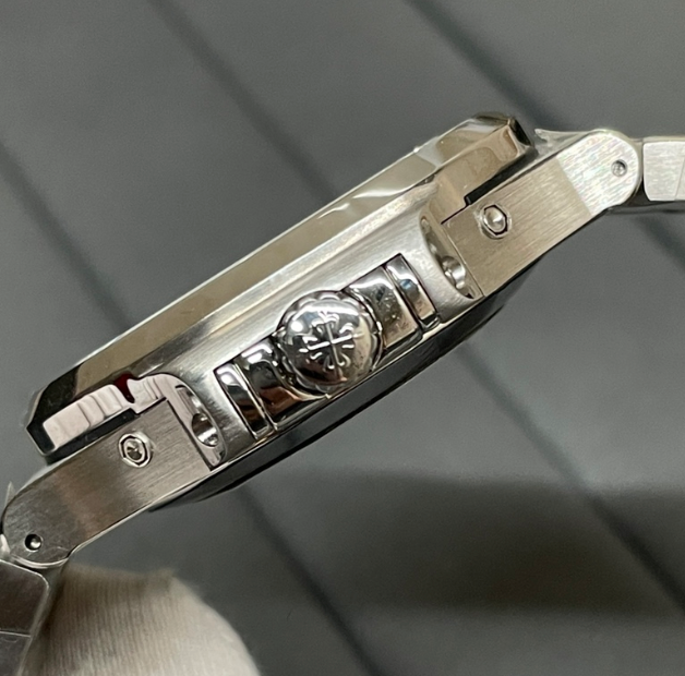 PATEK PHILIPPE SPORT NAUTILIUS