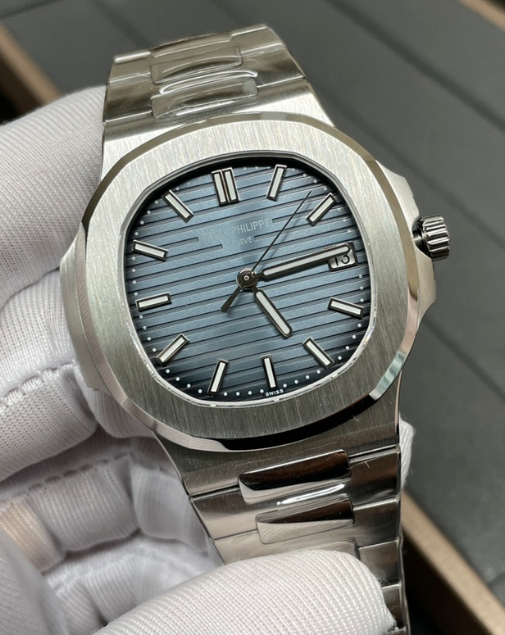 PATEK PHILIPPE NAUTILIUS SERIES 5811