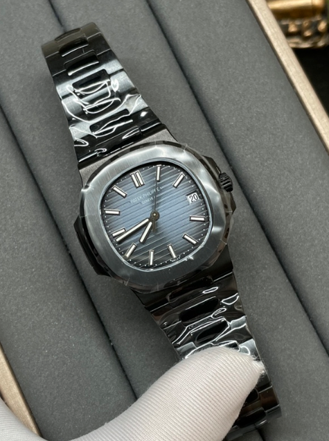 PATEK PHILIPPE 5711 NAUTILUS BLUE-GRAY