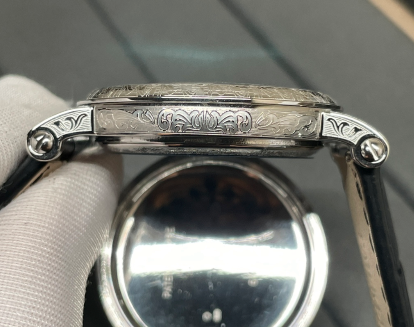 PATEK PHILIPPE CALATRAVA