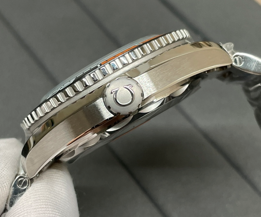 OMEGA CHEIFTAIN SERIES PLANET OCEAN 600M