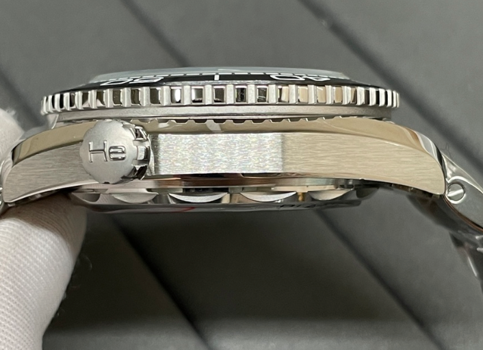OMEGA CHEIFTAIN SERIES PLANET OCEAN 600M