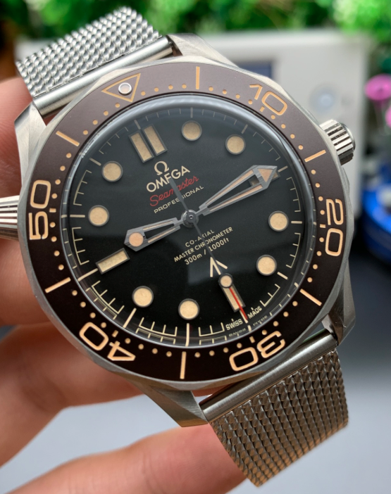 OMEGA SEAMASTER JAMES BOND 007