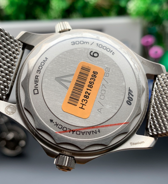 OMEGA SEAMASTER JAMES BOND 007