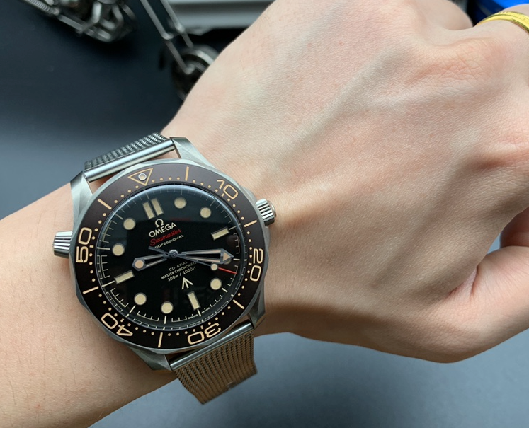 OMEGA SEAMASTER JAMES BOND 007