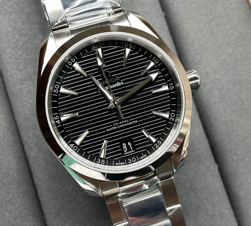 OMEGA SEAMASTER BLACK TEAK GRAIN