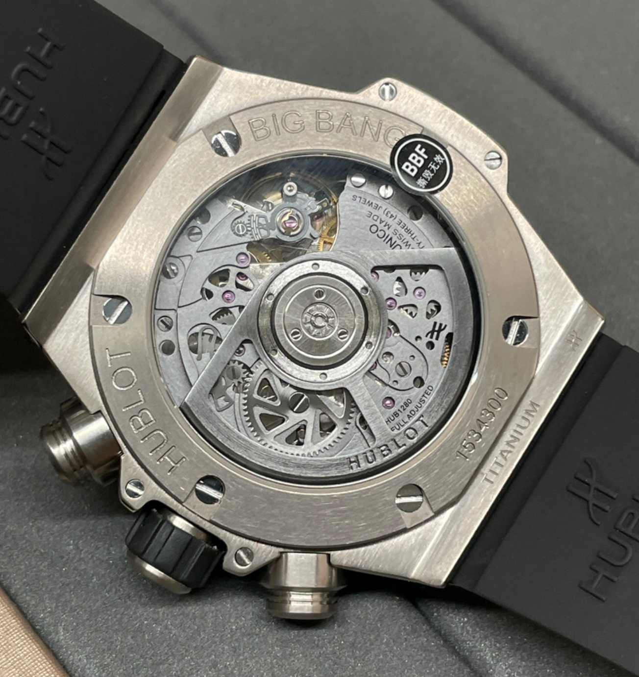HUBLOT BIGBANG TITANIUM