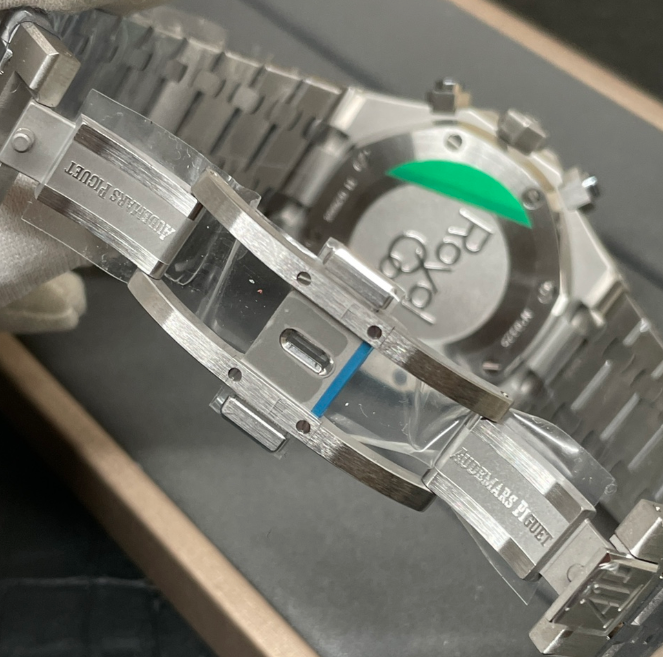 AUDEMARS PIGUET ROYAL OAK GREEN DIAL